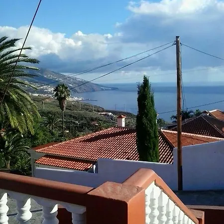 Casa Cruz Breña Baja