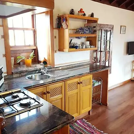 Casa Cruz Breña Baja
